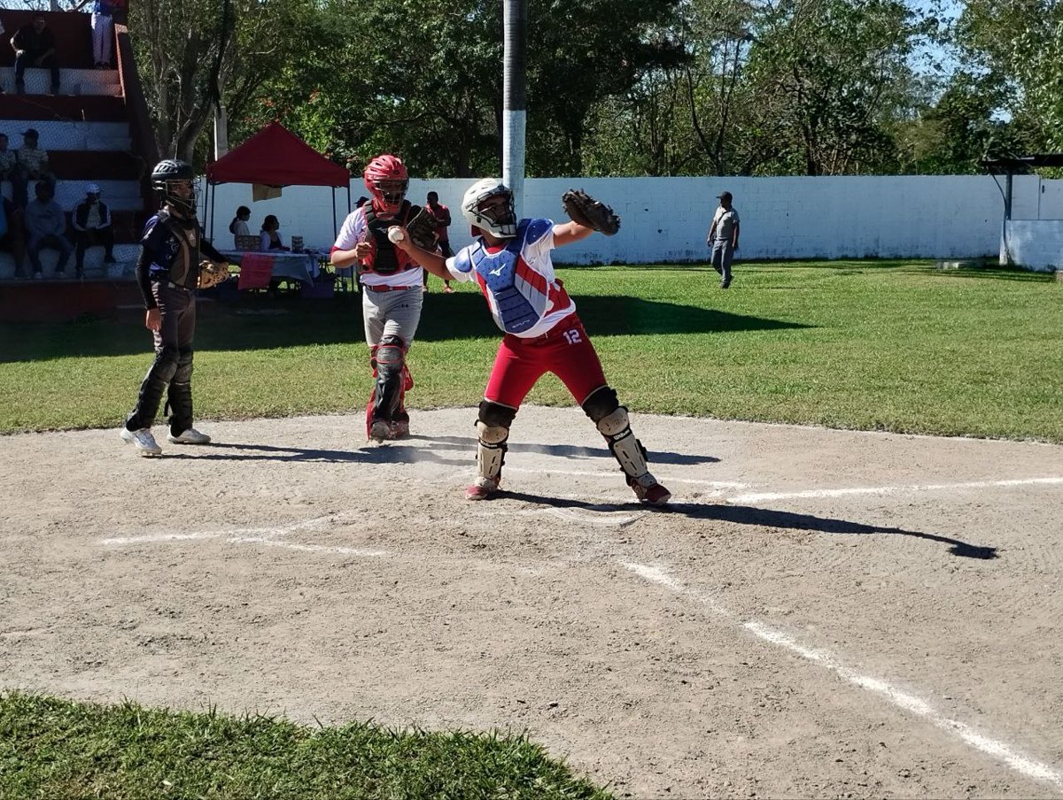 REALIZAN TRYOUT DE BEISBOL DE LA ZONA III; MÁS DE 30 PELOTEROS