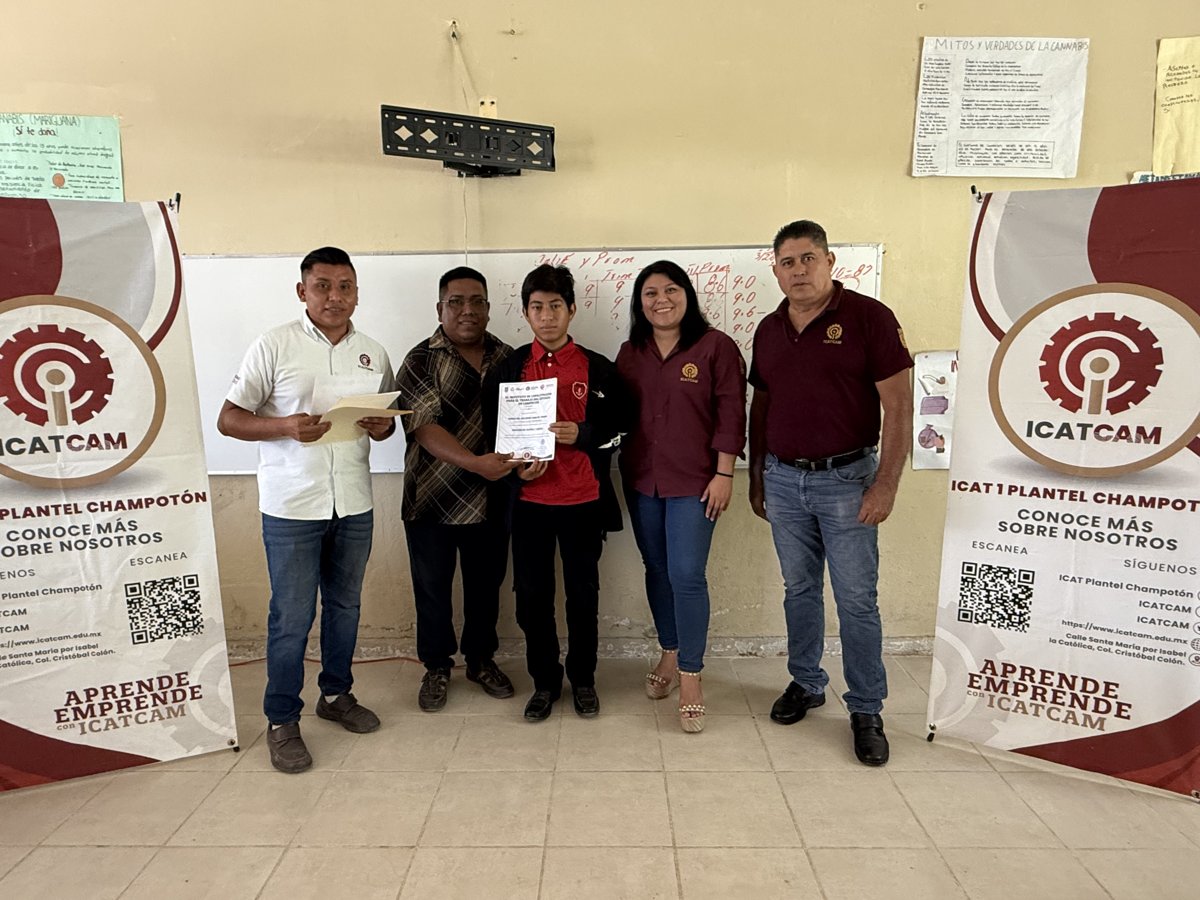 EL ICAT PLANTEL CHAMPOTÓN ENTREGA CONSTANCIAS A ESTUDIANTES DE LA TELESECUNDARIA NO. 8 EN SAN PABLO PIXTÚN
