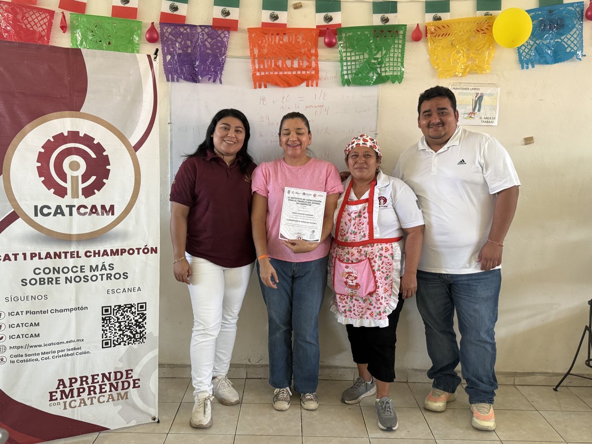 ICATCAM ENTREGA 15 CONSTANCIAS A ALUMNAS DE LOS CURSOS DE REPOSTERÍA EN EL PLANTEL CHAMPOTÓN
