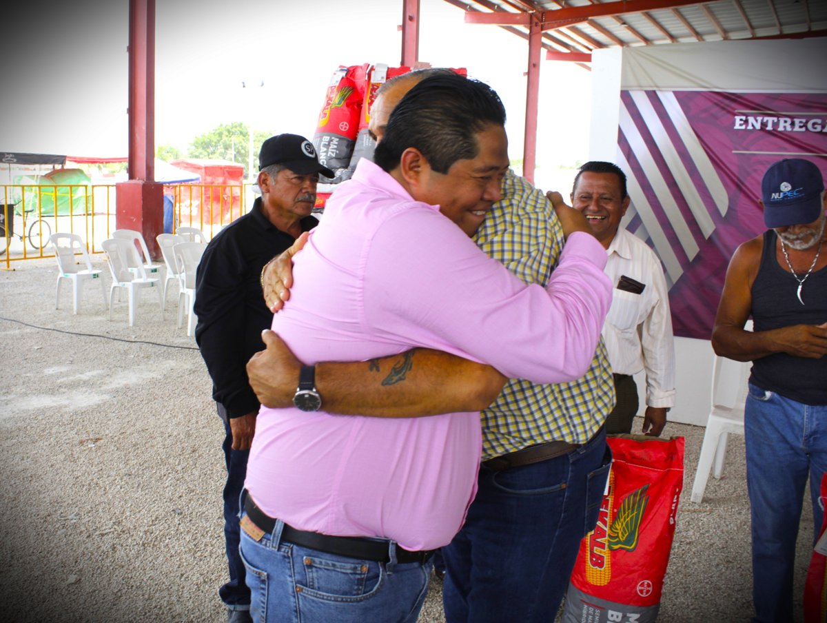 INICIA ENTREGA DE SEMILLAS DE MAÍZ EN EL MUNICIPIO DE ESCÁRCEGA