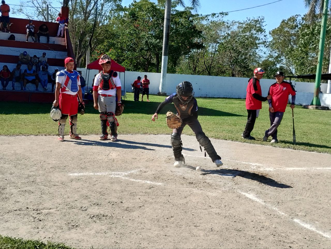 REALIZAN TRYOUT DE BEISBOL DE LA ZONA III; MÁS DE 30 PELOTEROS