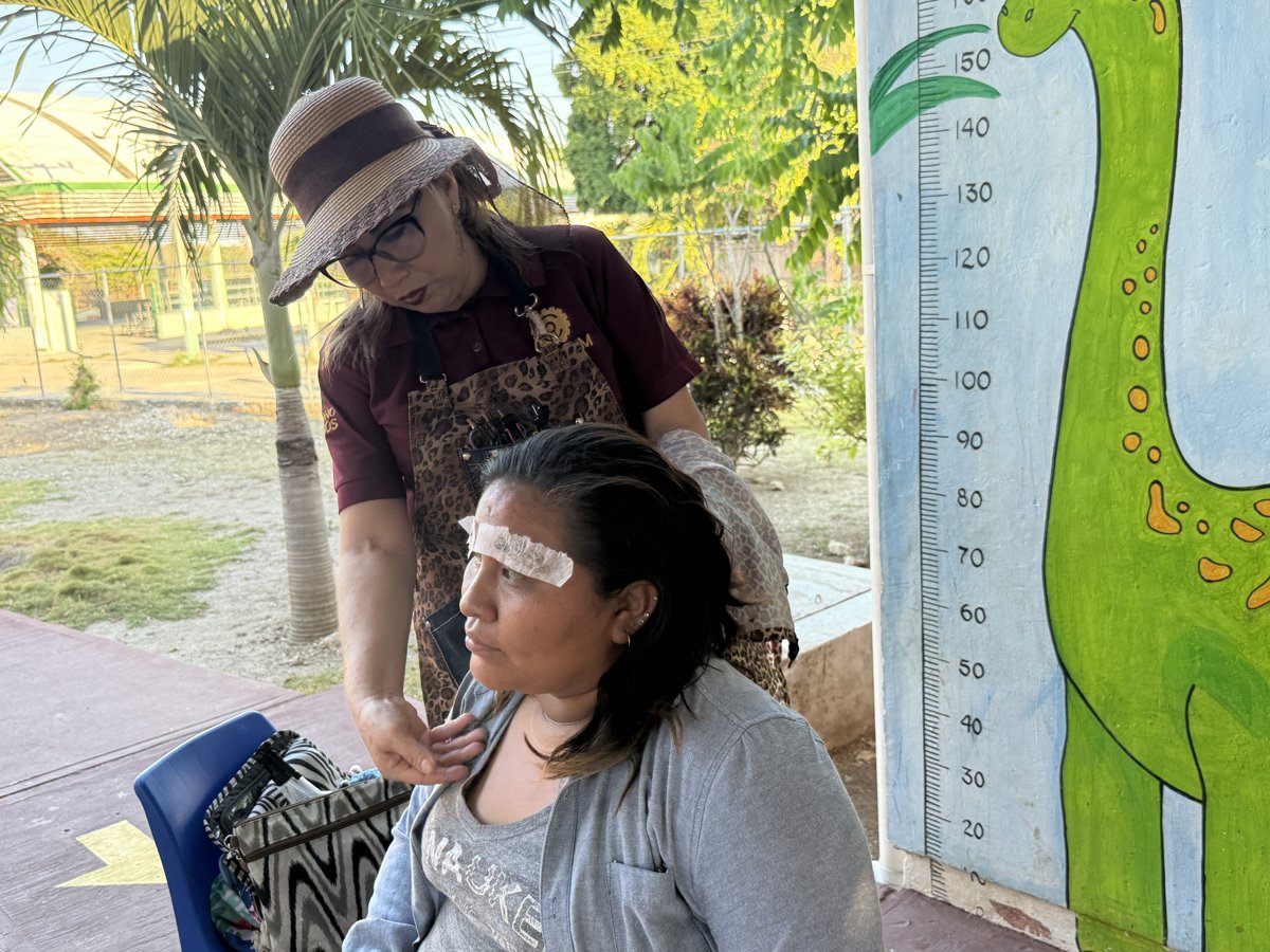 EL ICAT PLANTEL CHAMPOTÓN REFUERZA VÍNCULOS COMUNITARIOS CON JORNADA DE SERVICIO PARA MADRES DE FAMILIA EN LA COMUNIDAD DE CHACCHEITO