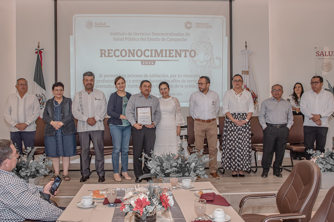 RECONOCEN A TRABAJADORES DEL INDESALUD EN PROCESO DE JUBILACIÓN