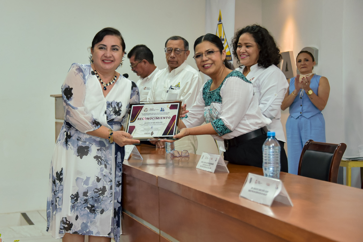 CON JORNADA ACADÉMICA CELEBRAN 25 AÑOS DEL LABORATORIO ESTATAL DE SALUD PÚBLICA