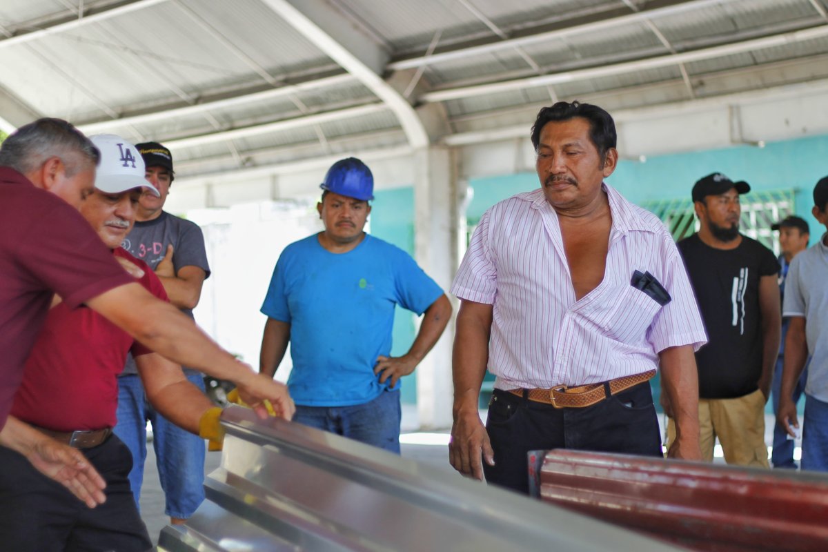 LLEGA EL PROGRAMA "LÁMINAS A BAJO COSTO" AL INGENIO "LA JOYA" DEL MUNICIPIO DE CHAMPOTÓN