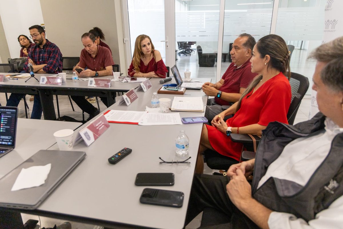 SOSTIENEN REUNIÓN DE LA MESA DE VIVIENDA