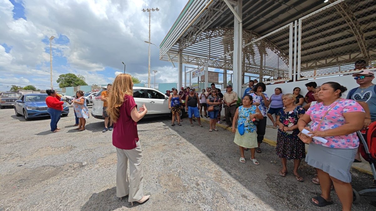 LLEVAN EL PROGRAMA DE LAMINAS A BAJO COSTO A LA COLONIA MORELOS