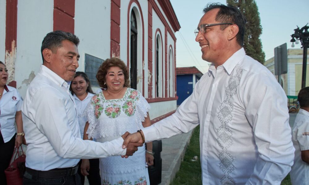 ICATCAM REALIZA ENTREGA DE CONSTANCIAS A ALUMNOS QUE FINALIZARON EXITOSAMENTE CURSOS EN EL ICAT ACCIÓN MÓVIL DZITBALCHÉ