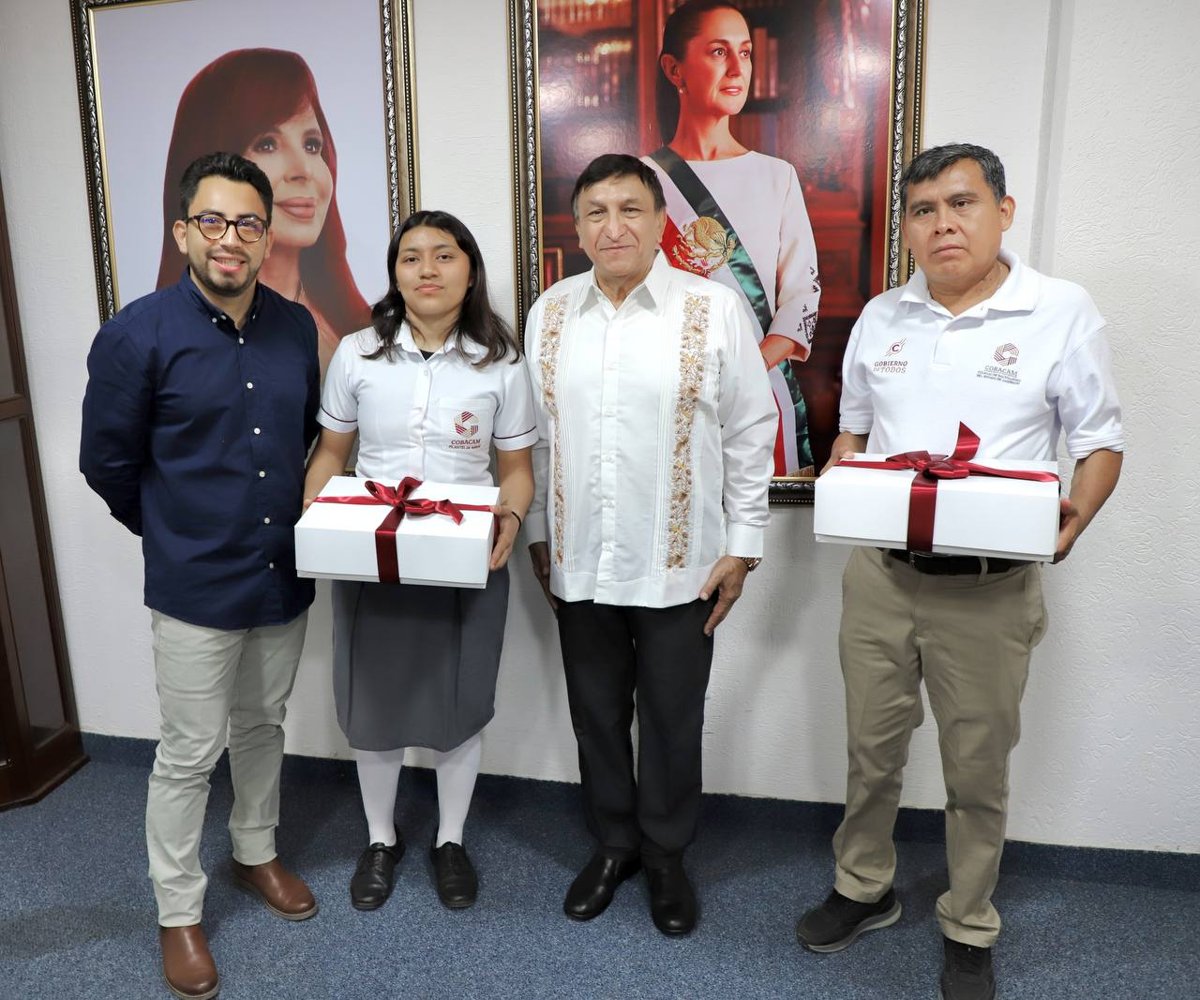RECONOCIMIENTO A GANADORA DE OLIMPIADA DE QUÍMICA