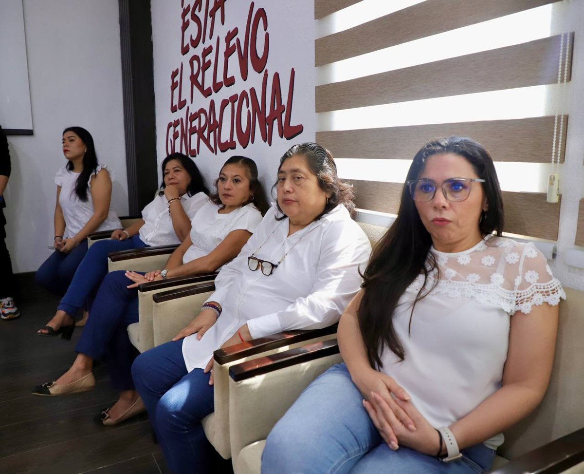 SELECCIONAN A 20 ESTUDIANTES DEL COBACAM QUE VIAJARÁN A INGLATERRA