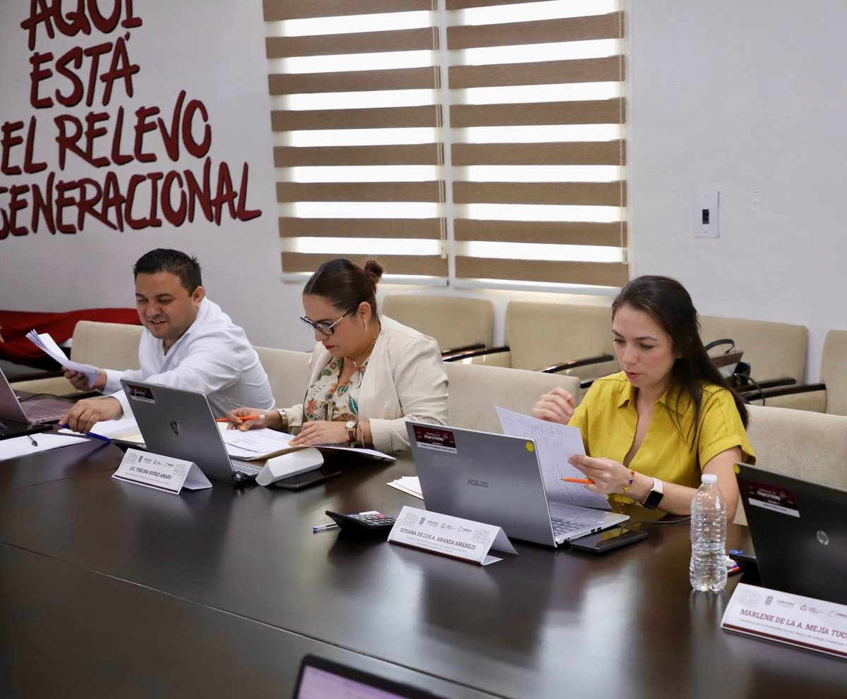 SELECCIONAN A 20 ESTUDIANTES DEL COBACAM QUE VIAJARÁN A INGLATERRA
