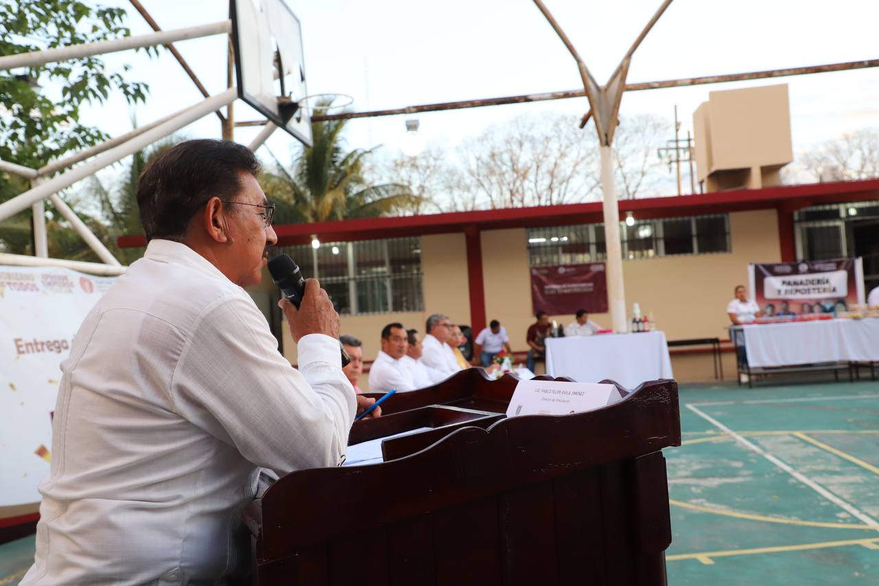 ICATCAM REALIZA ENTREGA DE CONSTANCIAS A ALUMNOS DEL ICAT PLANTEL ESCÁRCEGA