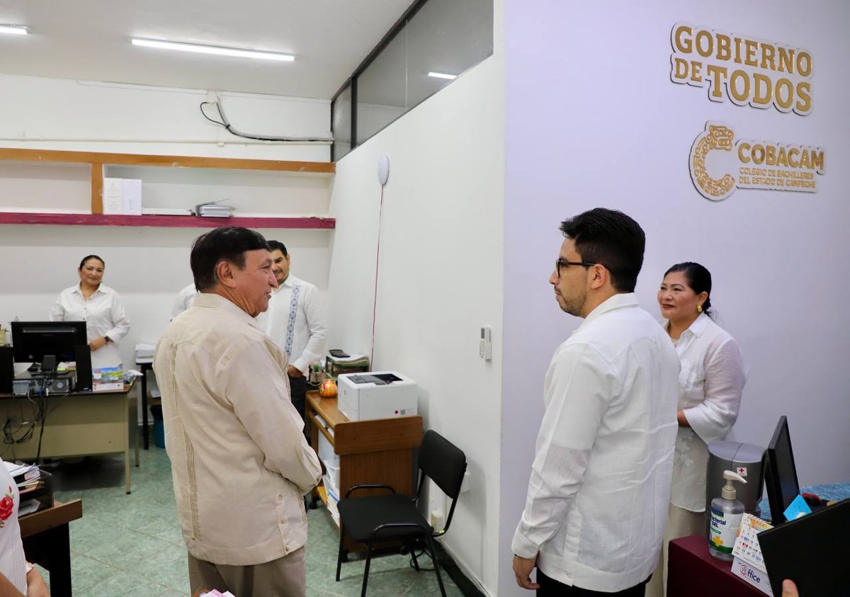 VISITA SECRETARIO DE EDUCACIÓN OFICINAS DEL COBACAM