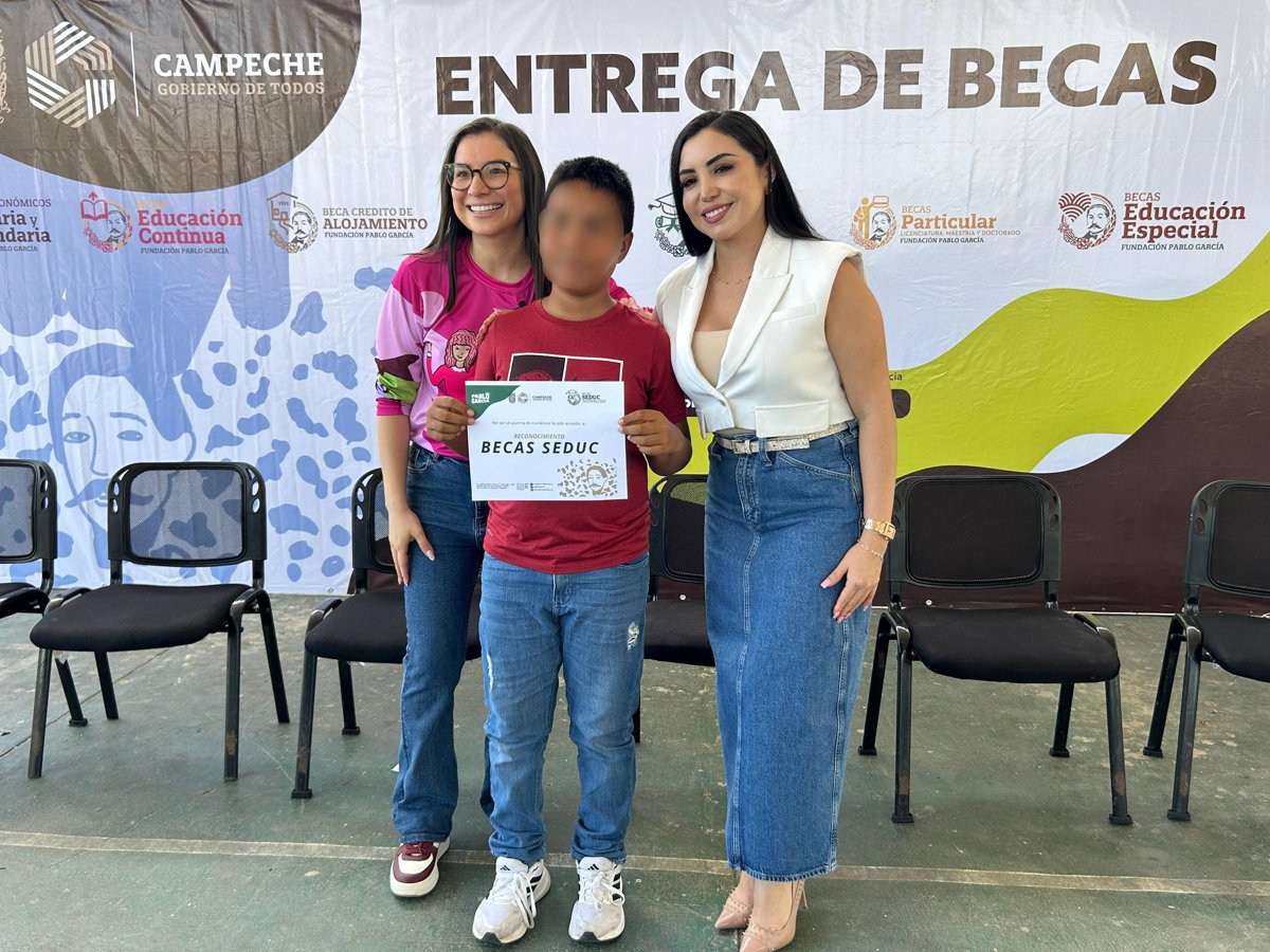 108 ESTUDIANTES DE CHAMPOTÓN RECIBEN BECAS EDUCATIVAS CON EL RESPALDO DEL GOBIERNO DEL ESTADO Y LA FUNDACIÓN PABLO GARCÍA