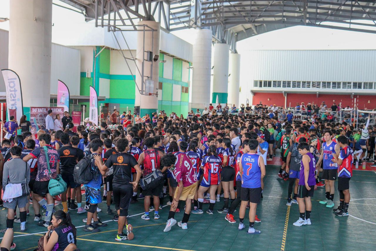 CIRCUITO DE VOLEIBOL DEL SURESTE REÚNE A CIENTOS DE DEPORTISTAS EN LA UNIDAD DEPORTIVA “20 DE NOVIEMBRE”