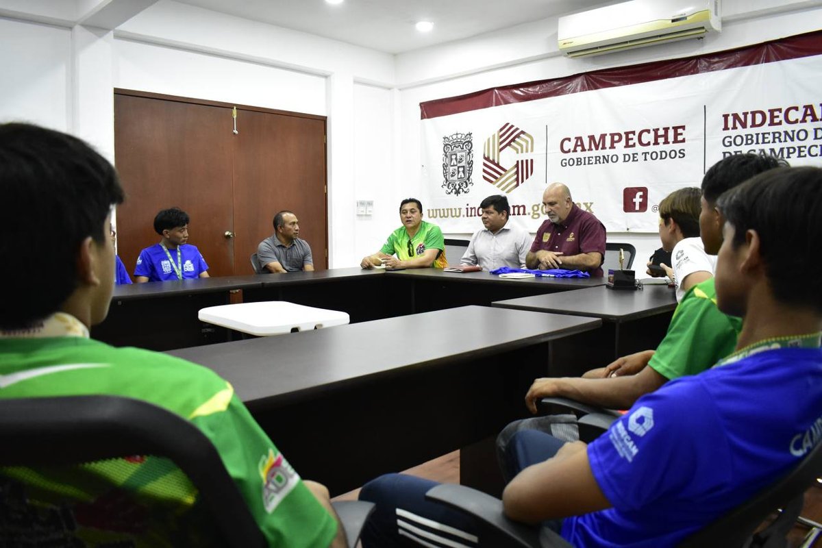 INDECAM CELEBRA HISTÓRICO TRIUNFO DEL SELECTIVO SUB-15 DE CAMPECHE EN LA GIMNASIADA NACIONAL