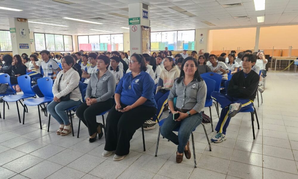 CONCIENTIZAN A ESTUDIANTES PARA PREVENIR ENFERMEDADES TRANSMITIDAS POR ANIMALES