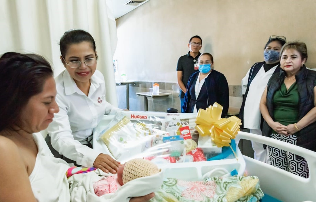 UNA NIÑA EL PRIMER BEBÉ NACIDO EN ESTE 2024