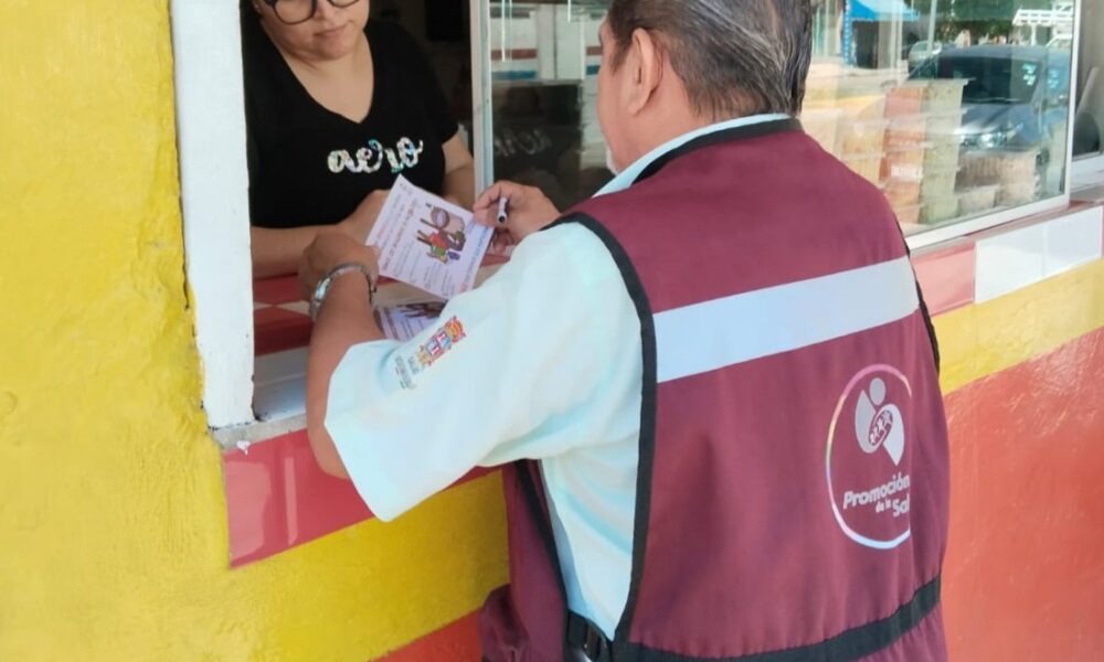 RECORREN COMERCIOS Y VIVIENDAS PARA CONCIENTIZAR SOBRE LA PREVENCIÓN DEL DENGUE