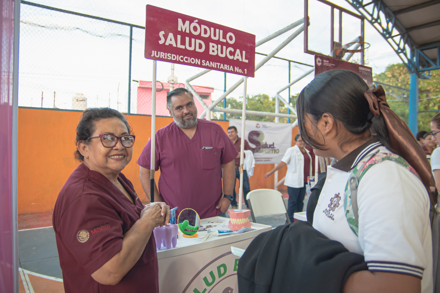 PROTEGEN MIL A 898 CAMPECHANOS CON SALUD EN TU BARRIO