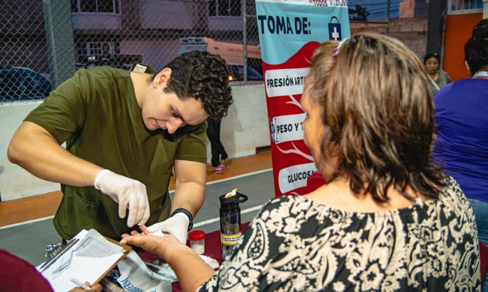 PREVÉN ENFERMEDADES EN LA COLONIA ESPERANZA CON SALUD EN TU BARRIO