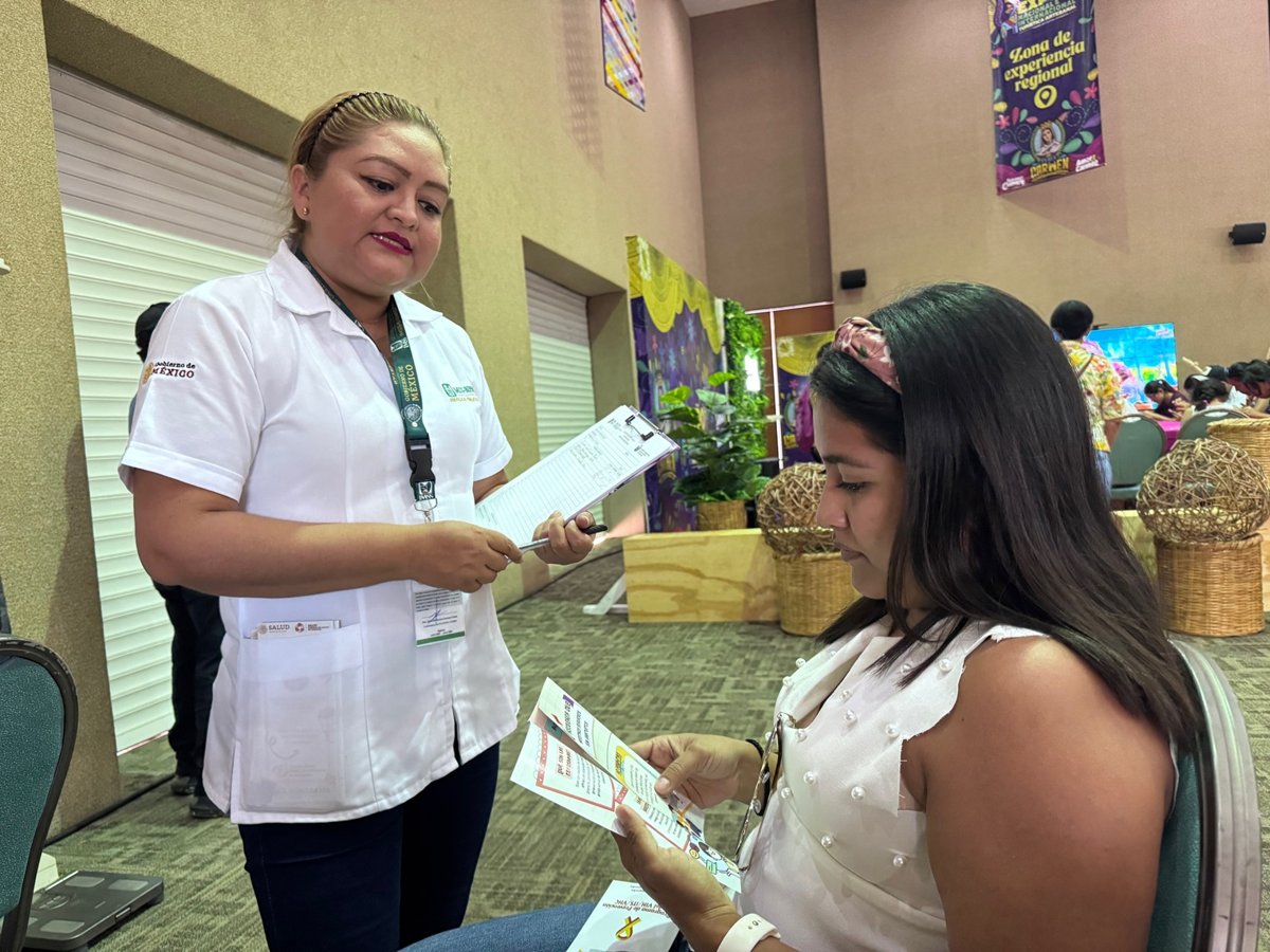 LLEVA “SALUD EN TU BARRIO” ATENCIÓN GRATUITA A LA FERIA DEL CARMEN 2025