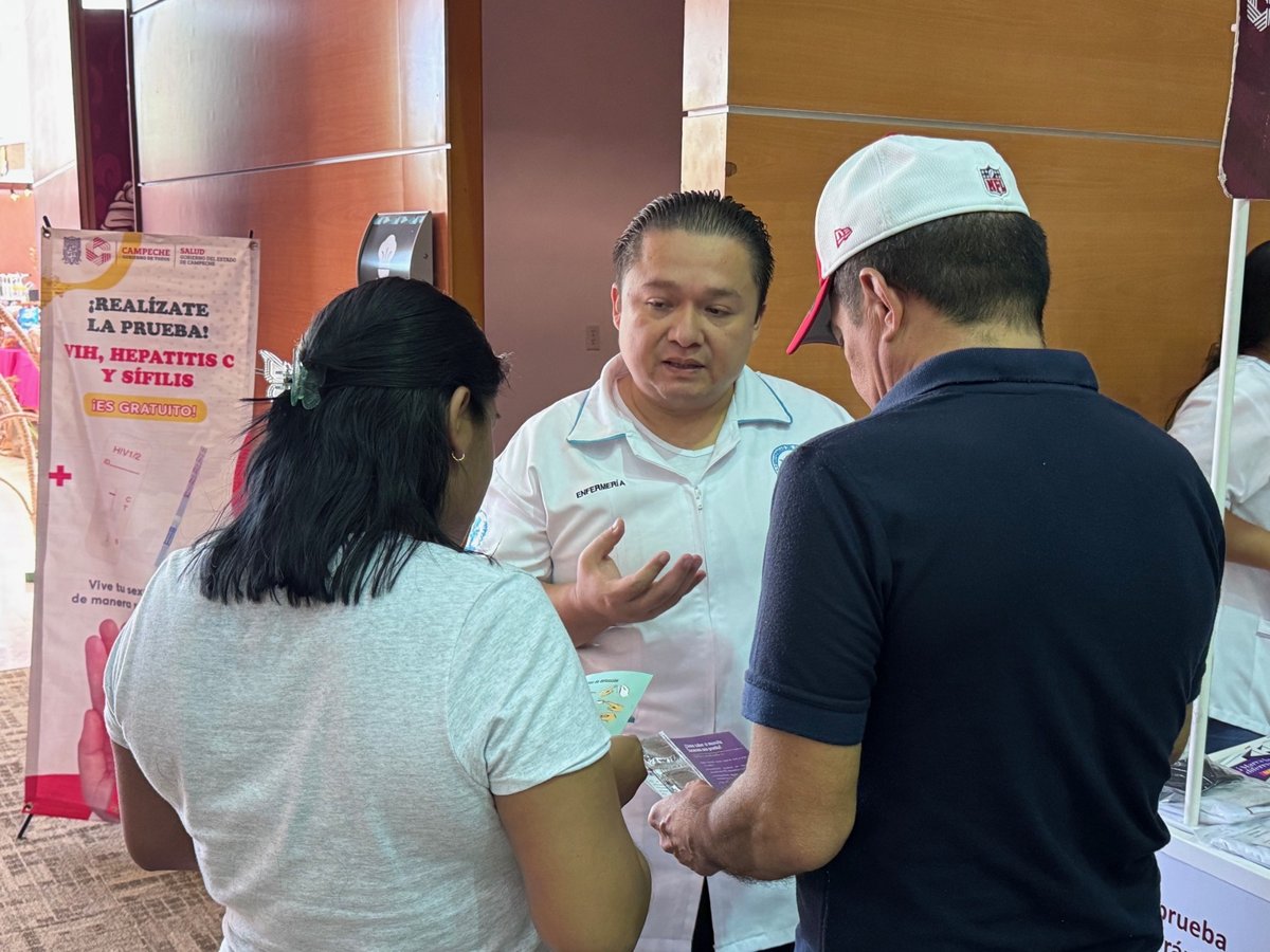LLEVA “SALUD EN TU BARRIO” ATENCIÓN GRATUITA A LA FERIA DEL CARMEN 2025