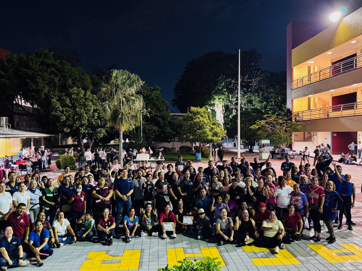 ATIENDEN A POBLACIÓN DE LA UNACAR CON MÓDULOS GRATUITOS DE SALUD EN TU BARRIO