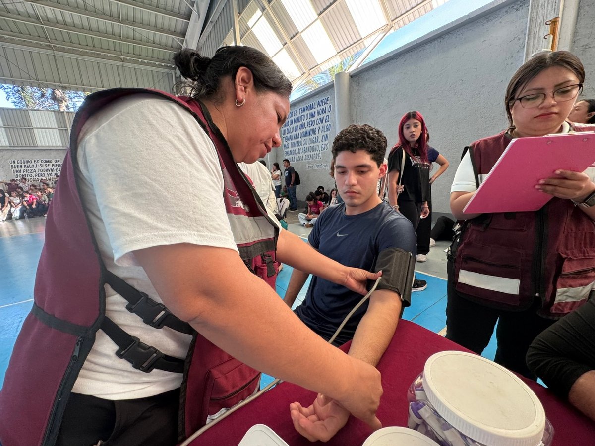 LLEVA SALUD EN TU BARRIO, SERVICIOS GRATUITOS A ESTUDIANTES CARMELITAS