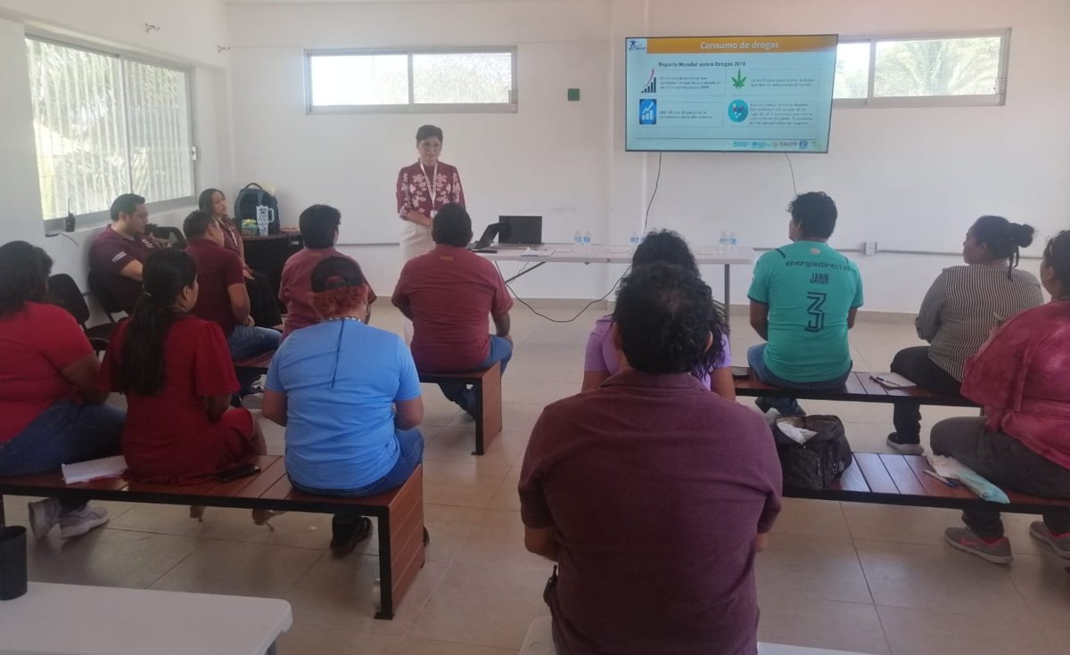 CAPACITAN A PERSONAL DE CONVIVE CAMPECHE PARA IMPLEMENTAR LA GUÍA MHGAP