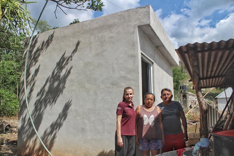 SUPERVISAN OBRAS DE AMPLIACIÓN DE VIVIENDA EN LA MODALIDAD DE "RECÁMARA" EN LOCALIDADES DEL MUNICIPIO DE CHAMPOTÓN