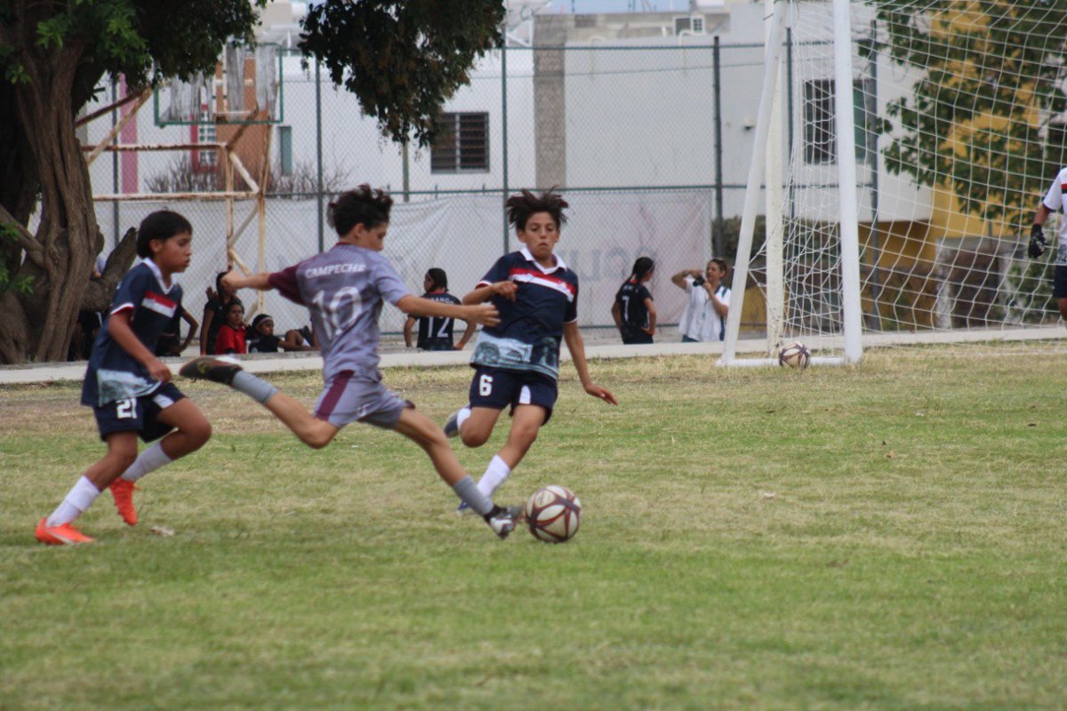 CAMPECHE DERROTA A MICHOACÁN, AL INICIAR OLIMPIADA NACIONAL DE FÚTBOL