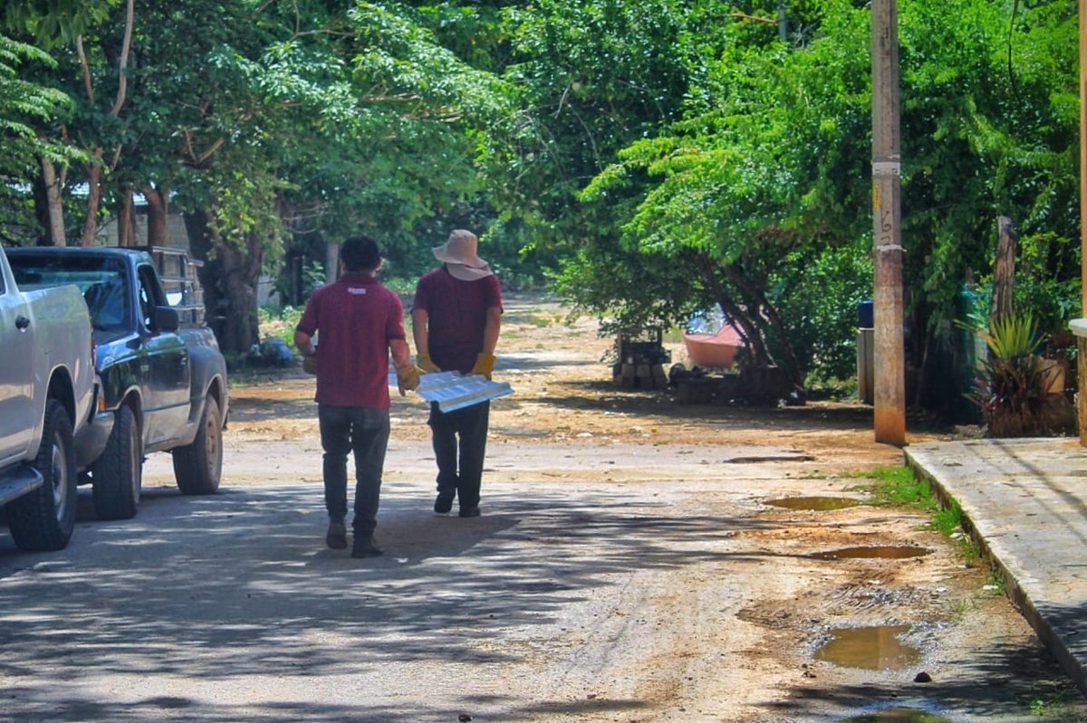 LLEVAN EL PROGRAMA DE LÁMINAS A BAJO COSTO A LA LOCALIDAD DE UAYAMON