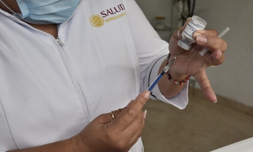 EXHORTA SALUD A COMPLETAR ESQUEMAS DE VACUNACIÓN CONTRA EL COVID-19