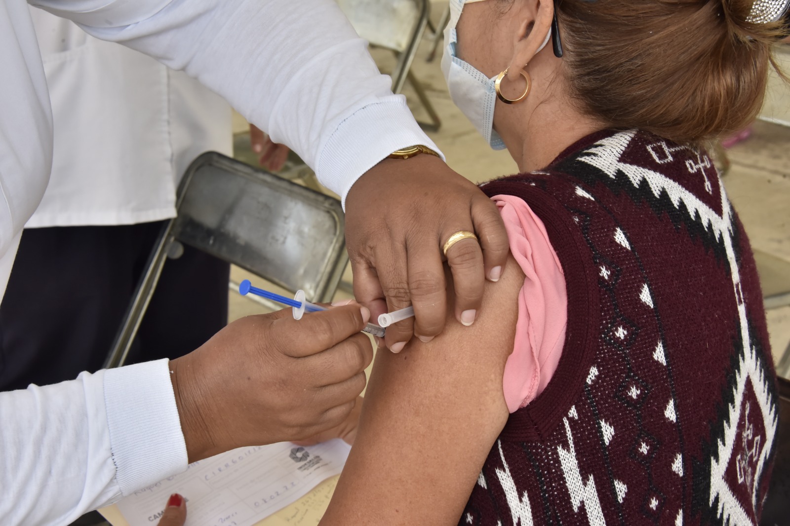 EXHORTA SALUD A COMPLETAR ESQUEMAS DE VACUNACIÓN CONTRA EL COVID-19