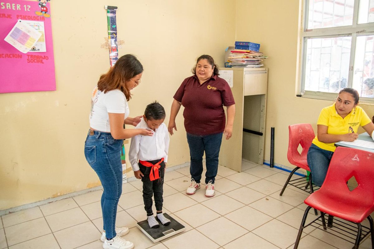 REFUERZAN PREVENCIÓN DE OBESIDAD Y SOBREPESO EN PLANTELES ESCOLARES